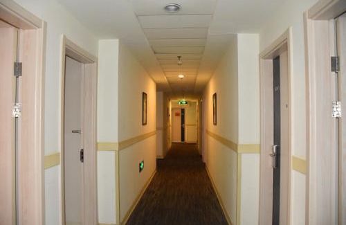 Fengtai Hotel | Jinjiang Inn Beijing Fengtai East Avenue Railway Station