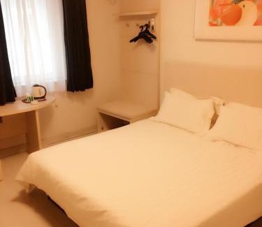 Middle Chaoyang Hotel | Jinjiang Inn - Beijing Jiuxianqiao