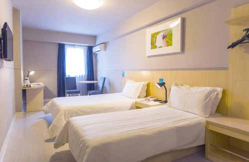 Maidi and Henan'an Hotel | Jinjiang Inn Select Huizhou West Lake Pedestrian Street