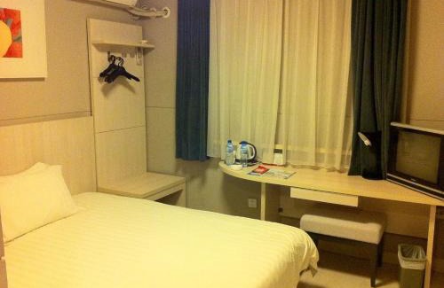 Jiangxia District Hotel | Jinjiang Inn Wuhan Optical Valley Finance Habour