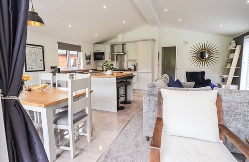Troutbeck Cottage | JINNYSPINNER LODGE, pet friendly, with a garden in Windermere