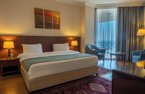 Jiyeh Hotel | Jiyeh Marina Resort Hotel & Chalets