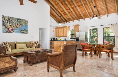 Sandy Point Villa | Jodo Estate Guest Villa - Sandy Point -Private Estate - Huge Beachfront