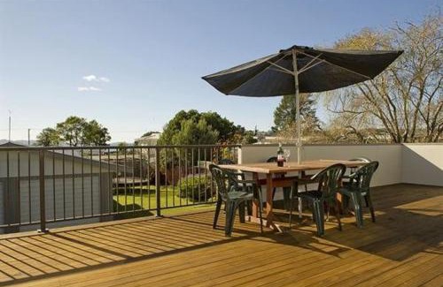 Cooks Beach House | Joes Place - Cooks Beach Holiday Home