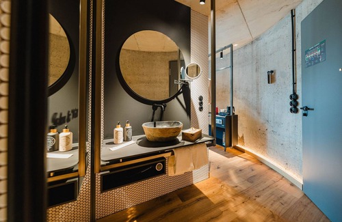 Uberseestadt Hotel | John & Will Silo-Hotel by Guldsmeden
