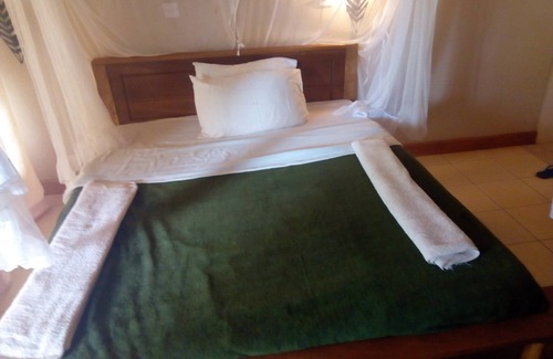 Karatu Cabin | Join the huge Ngorongoro Lodge family