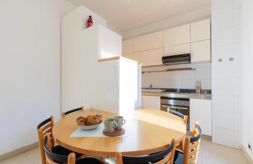 Como Apartment | JOIVY Apartments by the lake