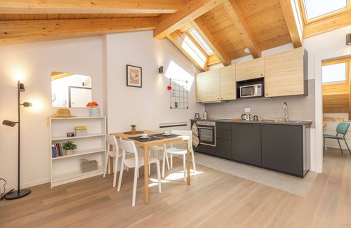 Giambellino Apartment | JOIVY Contemporary Apartments