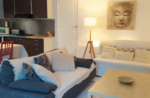 Ensues-la-Redonne Apartment | Joli Appartement Avec Jardin sur la Côte Bleue