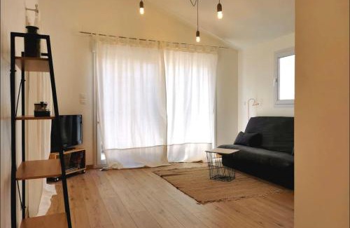 Chateauneuf-Val-Saint-Donat Apartment | Jolie suite baignée de lumière