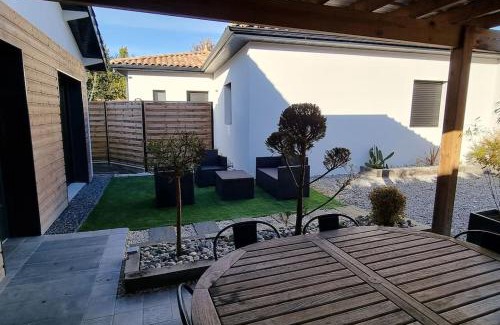 Martignas-Sur-Jalle Ski Chalet | Jolie maison dans un quartier très calme