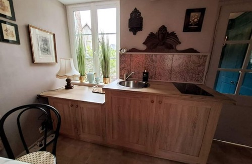 Honfleur Apartment | Jongkind's'Experience House, Garage 100 meters