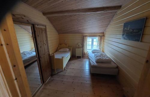 Nesset House | Jovollstua i Eresfjord med båt til leie