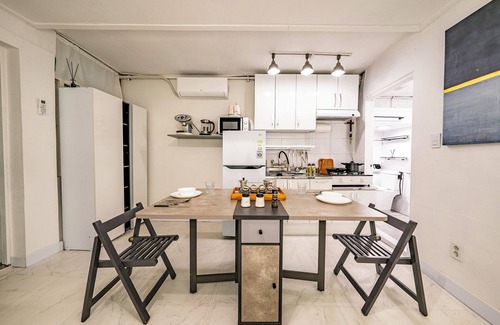 Jongno Apartment | JTS Tailored Service Studio near Hyehwa Station