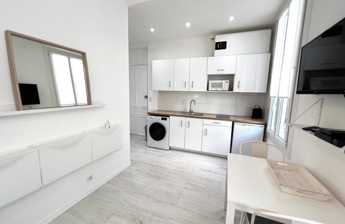 Juan-les-Pins Apartment | Juan les Pins Pinède sector - Apartment 4 People