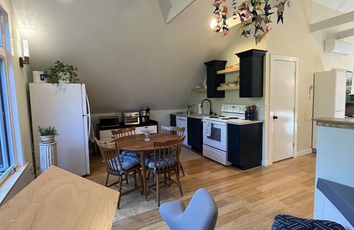 Laurel Park Apartment | Jubilee Carriage House
