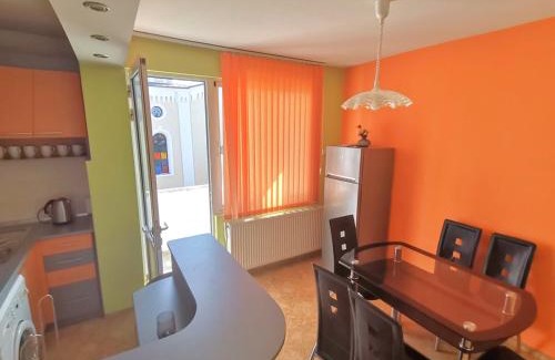 Vidin Apartment | Jules River Garden