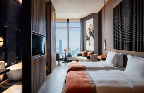Zhujiang New Town Hotel | Jumeirah Guangzhou - Complimentary Shuttle Bus to Canton Fair Complex