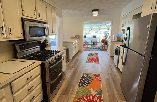 Three Rivers Cottage | Jungle Arcade, Fall Fires, Winter Dome, WFH - WEEKLY STAY DEALS