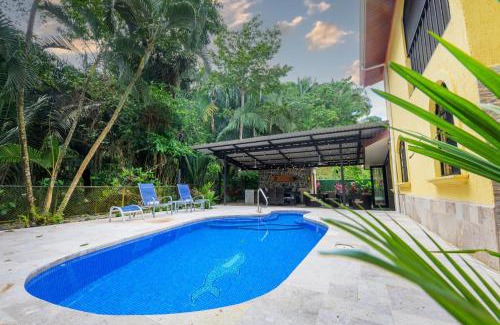 Hills of Esterillos Villa | Jungle & Beach Retreat Villa Tranquilo
