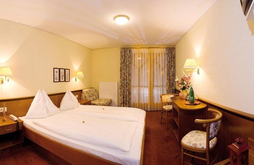 Sankt Martin am Tennengebirge Hotel | Juniorsuite with shower od. Bathroom, WC - Wohlfühlhotel Martinerhof