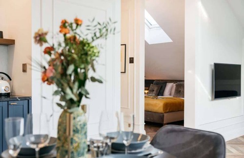 Stare Miasto Apartment | Junior Suite Apartment with Old Town view