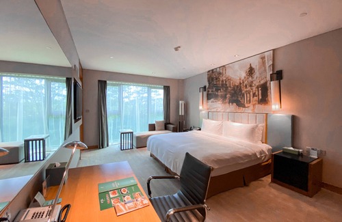 Guangzhou Science City Hotel | Junluxe Hotel Guangzhou Science City-Free Shuttle Bus Service to Guangzhou Canton Fair
