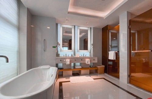Guangzhou Science City Hotel | Junluxe Hotel Guangzhou Science City-Free Shuttle Bus Service to Guangzhou Canton Fair