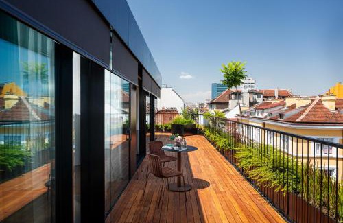 Sofia City Center Hotel | Juno Hotel Sofia, a Member of Design Hotels
