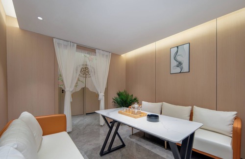 Xiangxi Hotel | JunYa Hotel of Hibiscus town