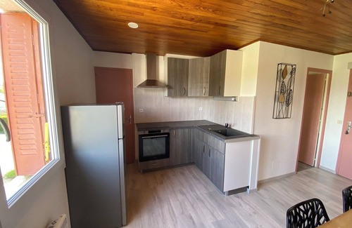 Pont-de-Poitte Apartment | JURA: Bi "AIN "venue between Lakes and Rivers. Apartment in detached house