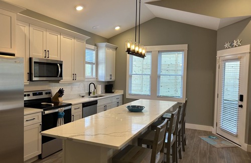 Corolla Condo | Just Beachy! Short Walk To The Beach