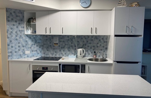 Golden Beach Apartment | Just Perfect - ocean view escape with free Wi-Fi & Netflix