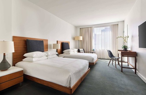 Tribeca Hotel | Just What You Were Looking For! Spacious unit, Pet-friendly near Oculus Center!