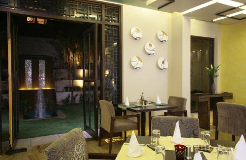 DLF Phase 3 Hotel | juSTa Gurgaon