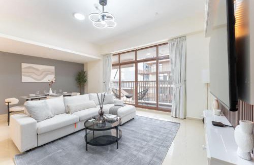 Jumeirah Village Circle Apartment | JVC Apartments Sleeps 5 in Great Location