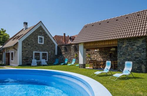 Szentbekkalla Apartment | Káli KŐ Apartman