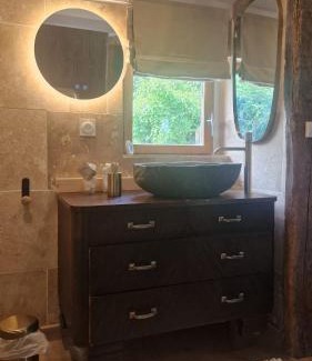 Prouilly House | KÄBANE 81, Lodge avec spa au bord de l'eau