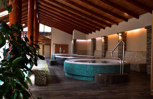 Nagyhuta Hotel | Kőkapu Vadászkastély és Hotel & Apartments