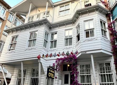 Rasimpasa Hotel | Kadıköy White House