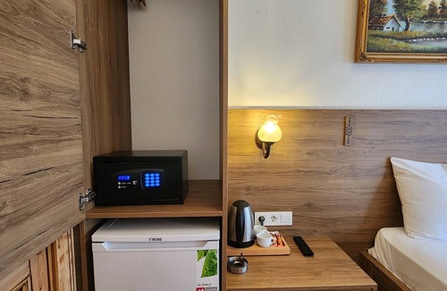 Rasimpasa Hotel | Kadıköy White House