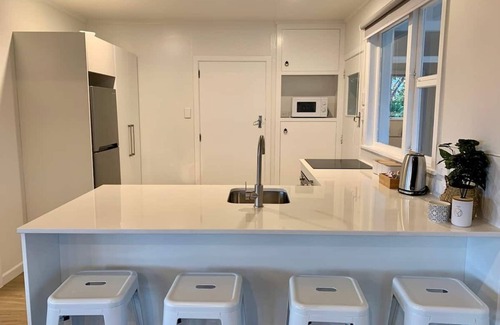 Kaikoura Apartment | Kaikōura eMotel - Two Bedroom Suite