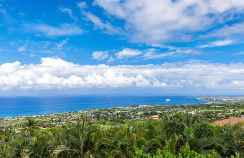 Kailua-Kona House | Kailua-Kona Exceptional Oceanview Home - Heated Oasis Pool & Stunning Ocean View