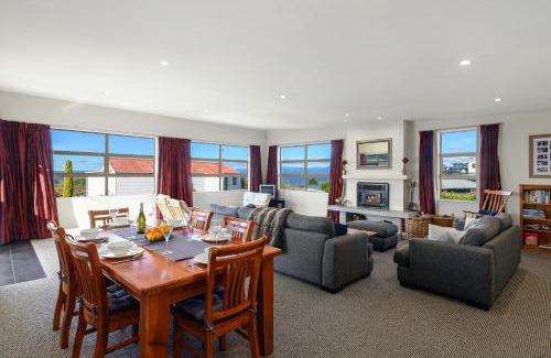 Omori House | Kaimanawa Lookout - Omori Holiday Home
