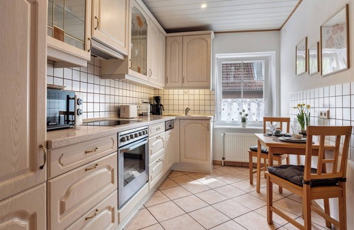 Uelzen Apartment | Kaiser Holiday and Fitters' Apartment with private terrace and WI-FI