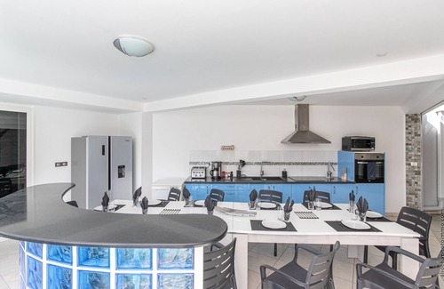 Trois-Rivieres Villa | Kaju Pool House, close to the beach