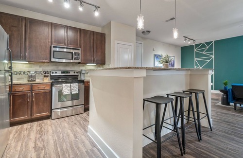 Park Central Apartment | Kaleidoscope Near Galleria/Medical City