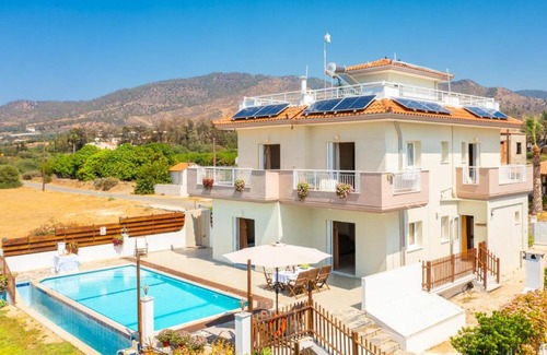 Ayia Marina Chrysochous Villa | Kalisto Beach Villa