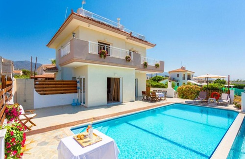 Ayia Marina Chrysochous Villa | Kalisto Beach Villa