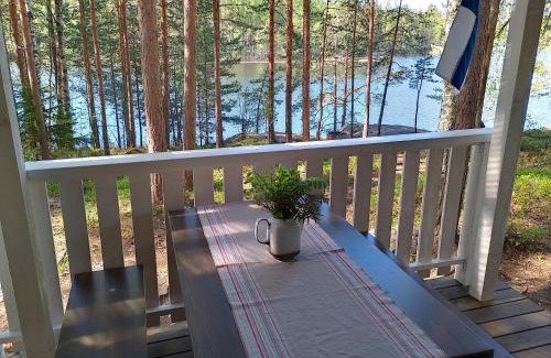 The Lakelands Cabin | Kalliomökki